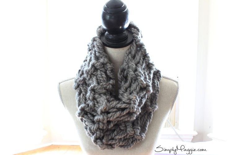 DIY Arm Knit Garter Stitch Scarf in 20 minutes - With Simply Maggie