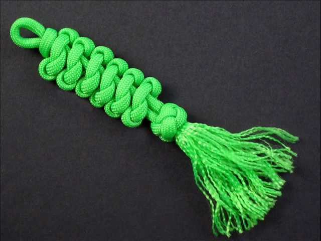 How to Make An Emperor's Snake Knot (Key Fob) by TIAT