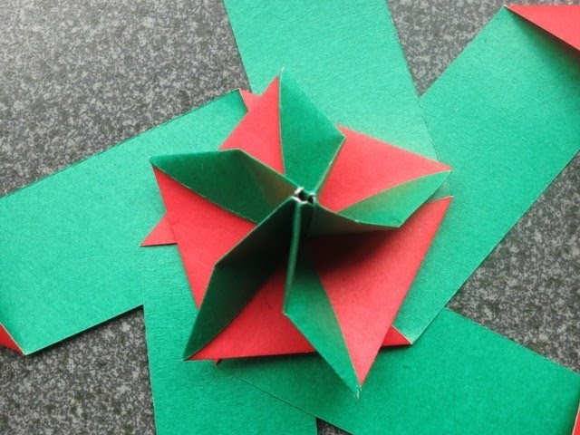Origami - modular - kusudama - whip - tutorial - dutchpapergirl