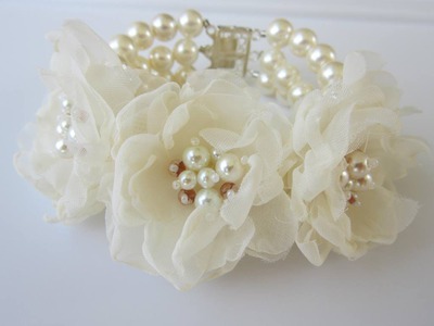 Pearls and Flowers Bracelet.  Стильный браслет из жемчуга и цветов.