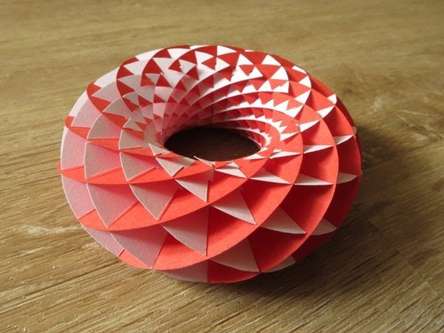 Sliceform - papercraft - torus - tutorial - dutchpapergirl