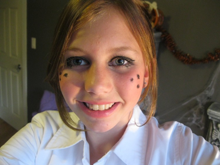 Count-Down To Halloween: Day Four (DIY -- Preppy School Girl Costume)