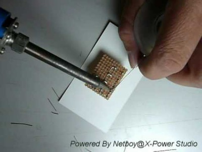 DIY 9分鐘用洞洞板作一個12顆食人魚模組
