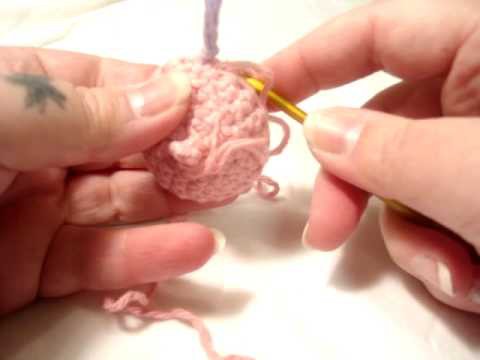 Nerdigurumi - amigurumi crochet tutorial video 5 - Stitch Markers