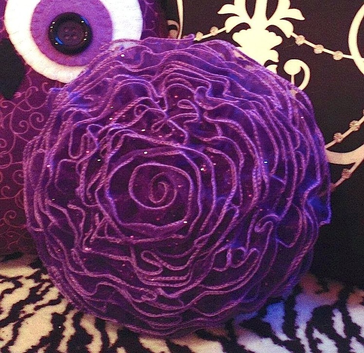 How to make a DECORATIVE Flower Pillow