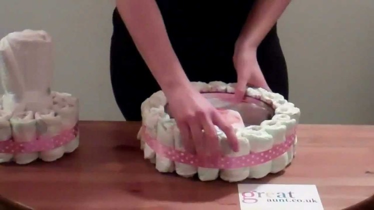 How to make a Nappy Cake - two minute tutorial with printable instruction sheet!