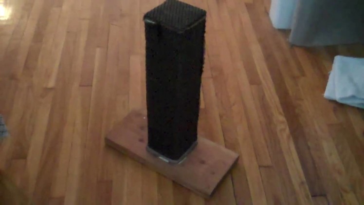 How to Make a Scratching Post that Actually Works: Cat Uses This Homemade Scratching Post