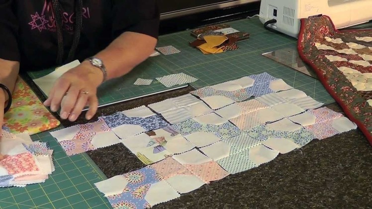 Make a Bowtie Quilt Block - Easy Quilting Tutorials