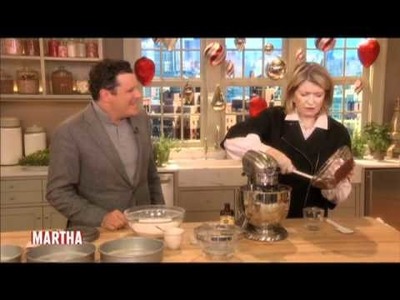 Martha and Isaac Mizrahi Bake a Cake⎢Martha Stewart