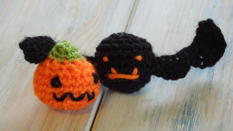 (crochet) How To Crochet a Mini Bat and Pumpkin for Halloween - Yarn Scrap Friday