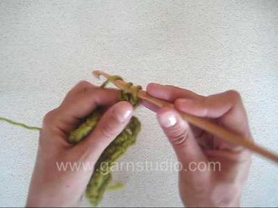 DROPS Crochet Tutorial:  How to crochet a picot