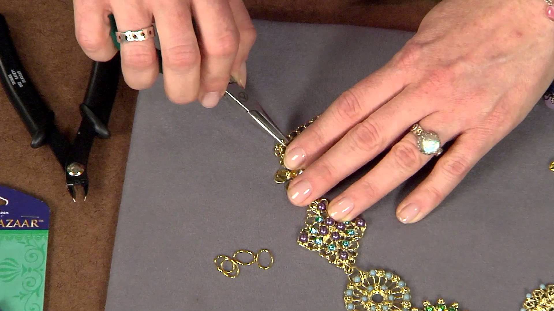 1909-1 Beads, Baubles & Jewels host Katie Hacker links filigree pendants to make beautiful necklaces