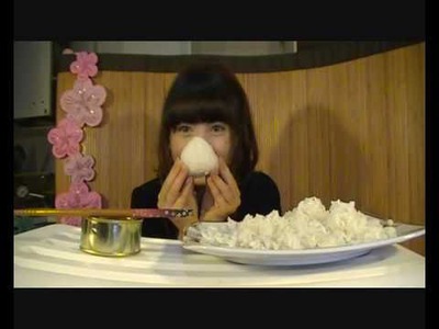 How to make Onigiri (Japanese Rice Balls)