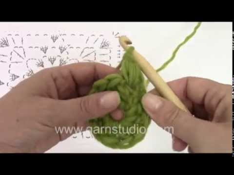 DROPS Crochet Tutorial: How to make small bobbles