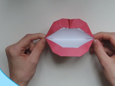 Origami Talking Lips. (Instructions) (Full HD)