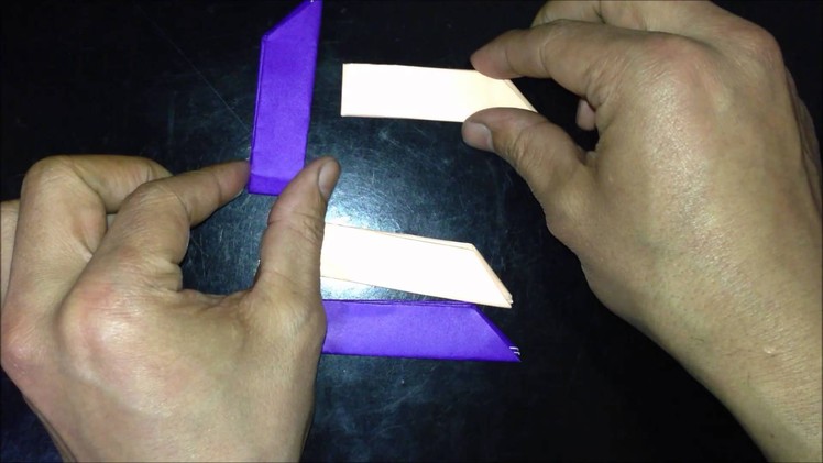 85.How to fold traditional origami cross throwing knives