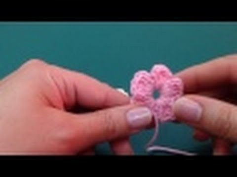 طريقة عمل الوردة البسيطة كروشيه . Easy Crochet Flower