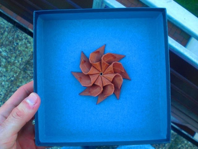 Let's fold an Origami Happy-flower-star (by Alexander Kurth) Tutorial
