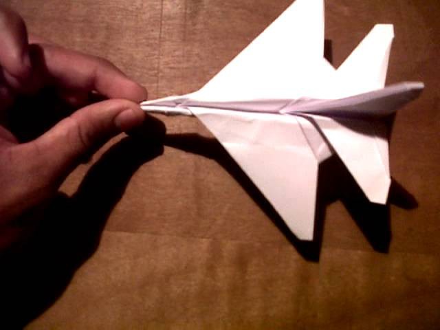 Origami avion f16