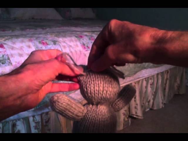 How to make ears for the knitted teddybear