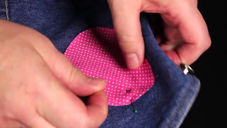 How to Applique Overalls : Craft Techniques: T-Shirts & More