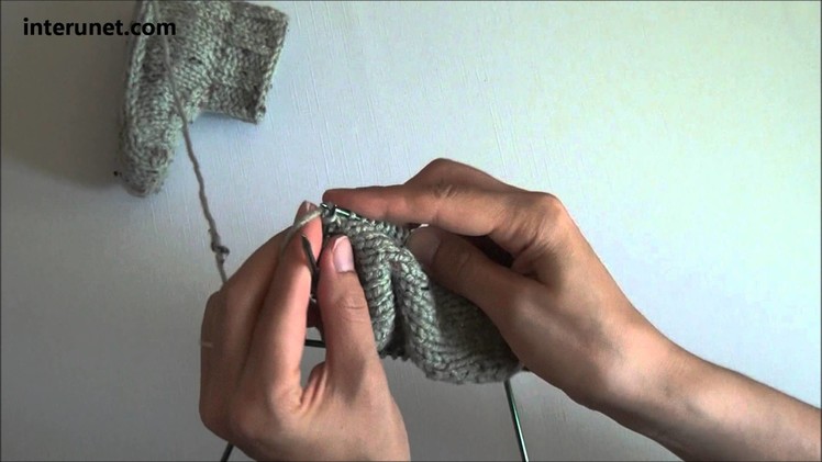 How to knit booties for babies and toddlers - video tutorial with detailed instructions.