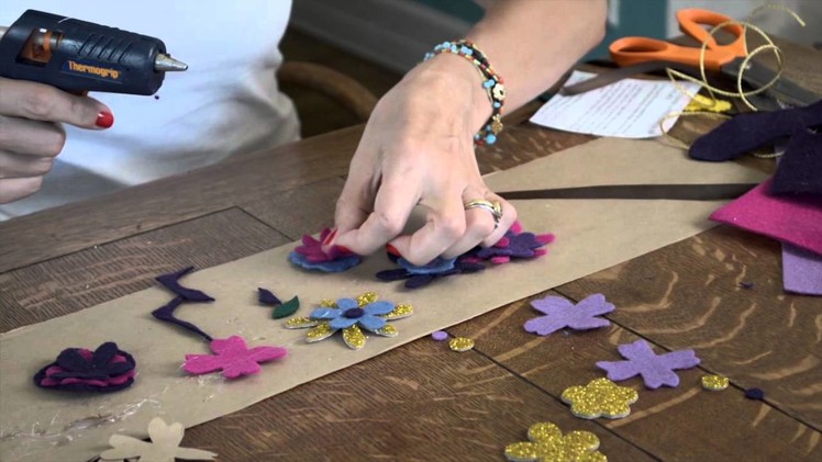How to Make a Felt Flower Bib Necklace : Felt Crafts & More