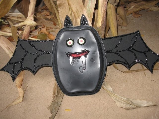 Kids Recycling Bat Craft Halloween