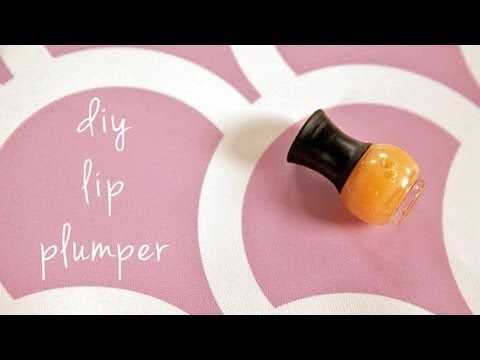 DIY Beauty | Lip Plumper That Doesn't Burn | Beauty How To