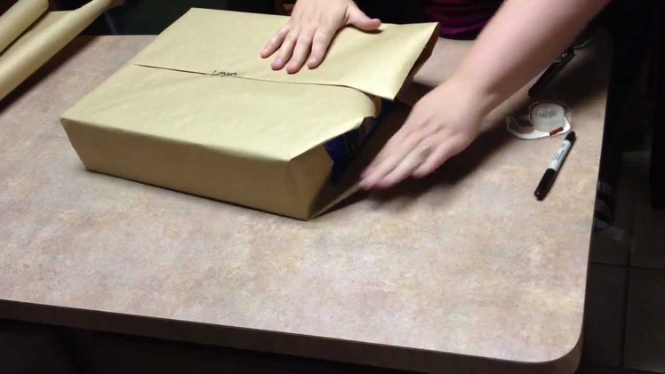 How to wrap a gift or simple gift wrap