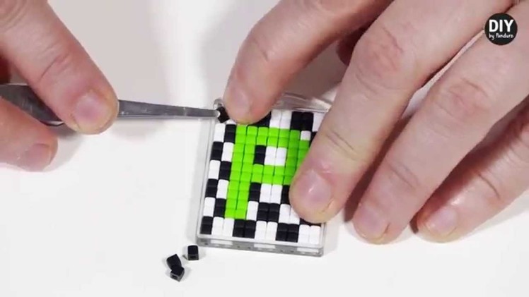 DIY by Panduro: Key ring with Pixel beads