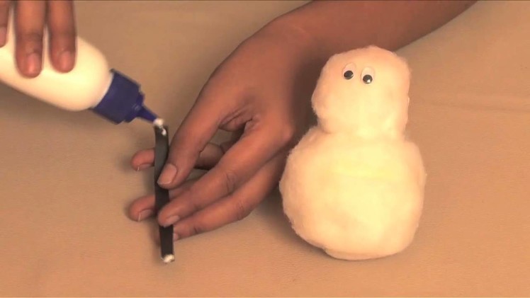 How to make a Cottony Snowman - Arts and Crafts
