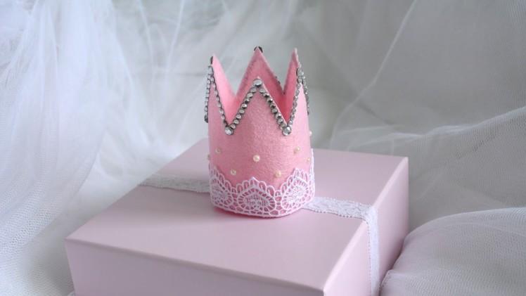 Make a Lovely Lace and Felt Crown - DIY Crafts - Guidecentral