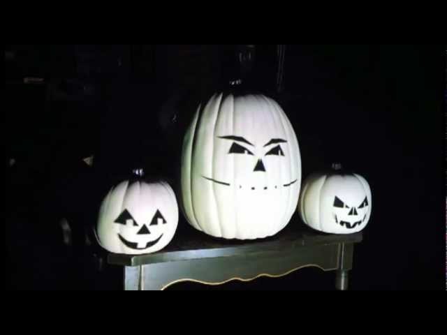 Nightmare Before Christmas "This is Halloween" (Animation: black faces with white background)