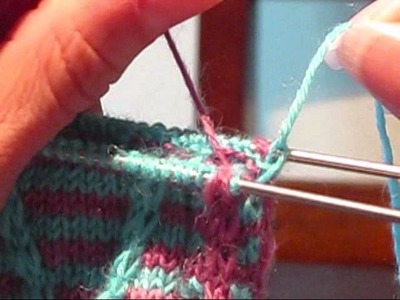 Changing Yarn Color at the Beginning of the Round