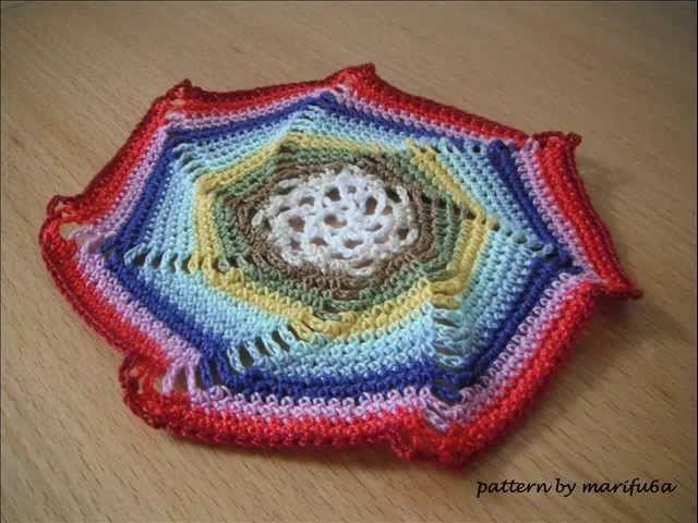 How to rainbow crochet spiral motif doily hot pad rug free pattern for beginner