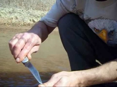 How to sharpe a Machete or knive in the wilderness.
