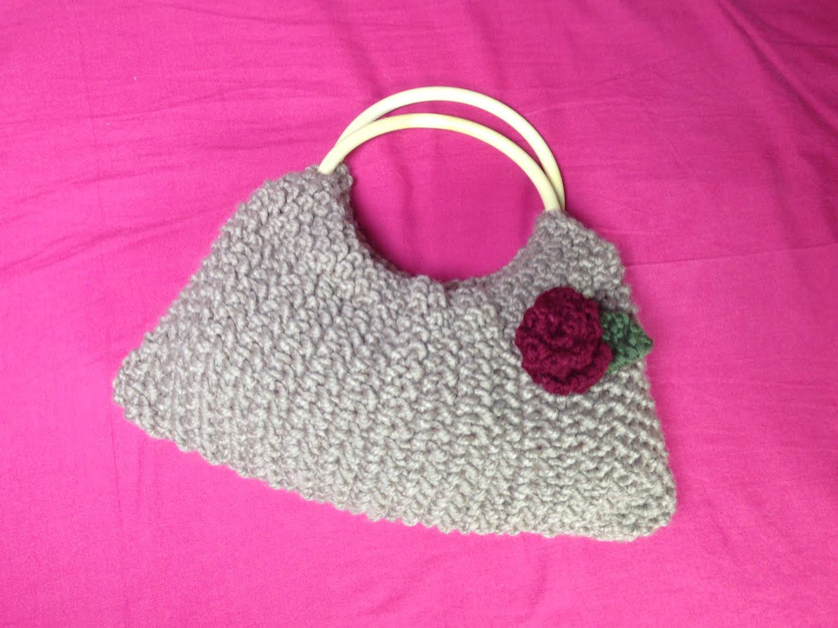How to Loom Knit a Handle Bag (DIY Tutorial)