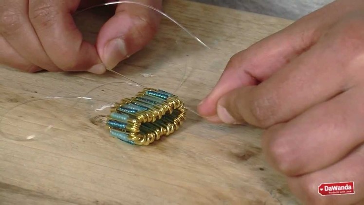 Safety pin ring DIY tutorial