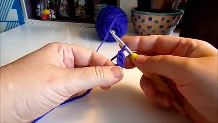 How to use the foundation double crochet method (UK terms)