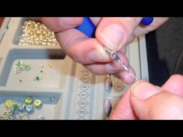 Jewelry Making - How to make a paper bead