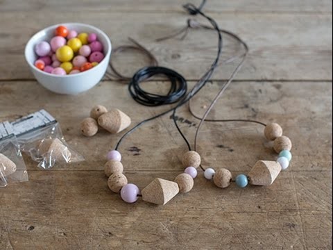 DIY - Create a personal necklace with cork beads