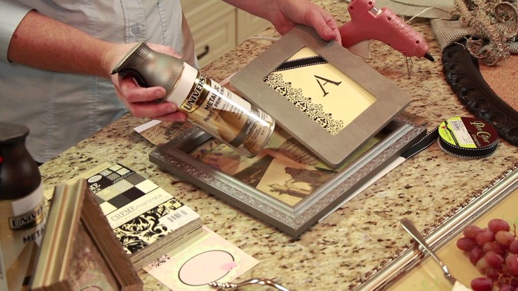 How to Decorate With Old Picture Frames : DIY Home Decor Tips