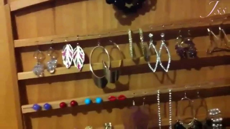 DIY: Jewelry Hanger Organizer. porta-jóias feito de cabide
