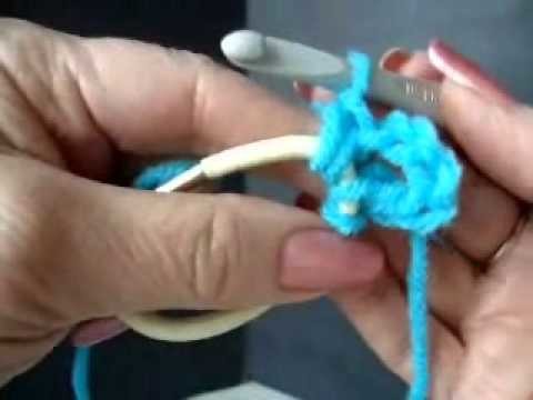 How to Crochet a Beginner Hair Scrunchie