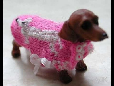 Little dachshunds with pretty clothes part 1 - Annelies de Kort