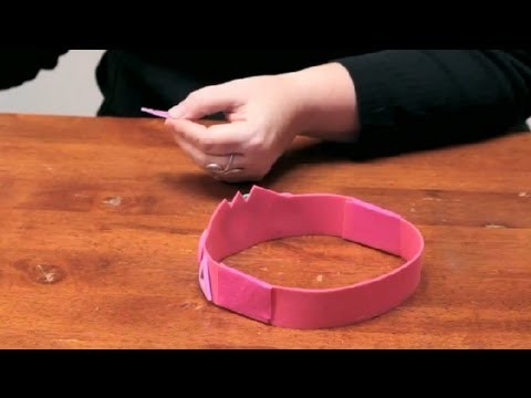 How to Decorate a Foam Tiara : DIY Crafts