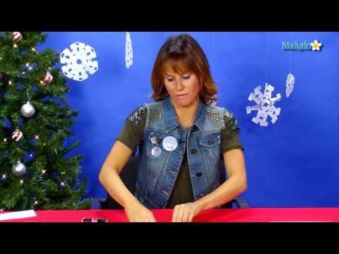 How to Make a Christmas Snowflake