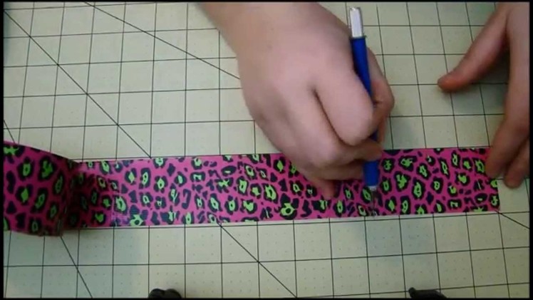 How to make a Duct tape Women's Wallet tutorial DIY - Part 1