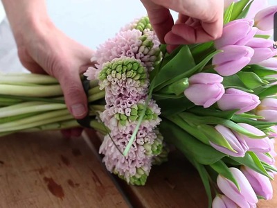 Bloomtube﻿ DIY From our Spring floral trend "Graphical Layers" Spring bouquet